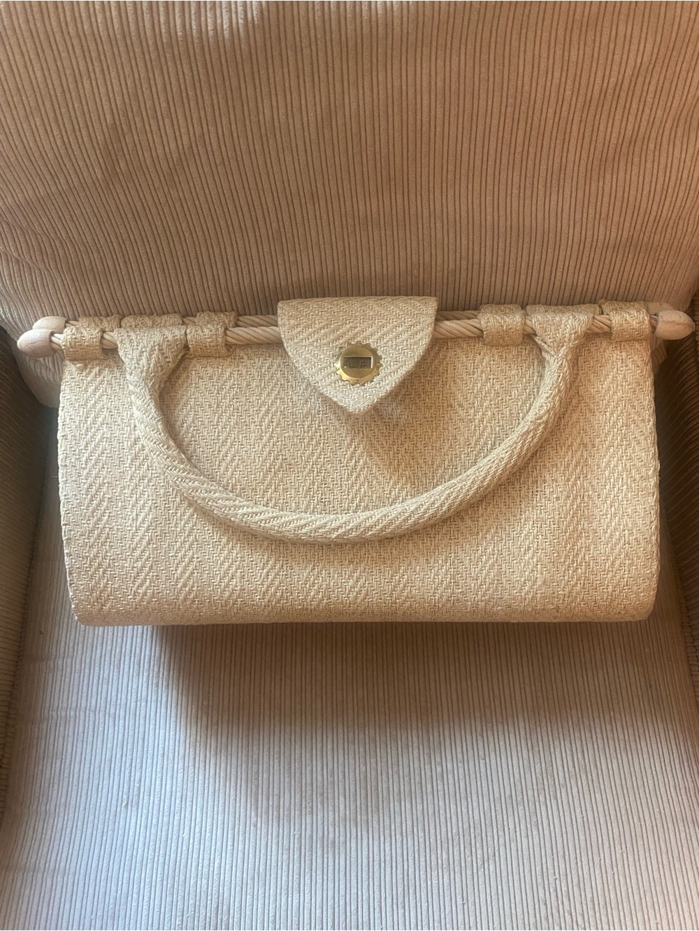 Woven Straw Top-Handle Bag in Beige - Great condition! Vintage 1960-70s.